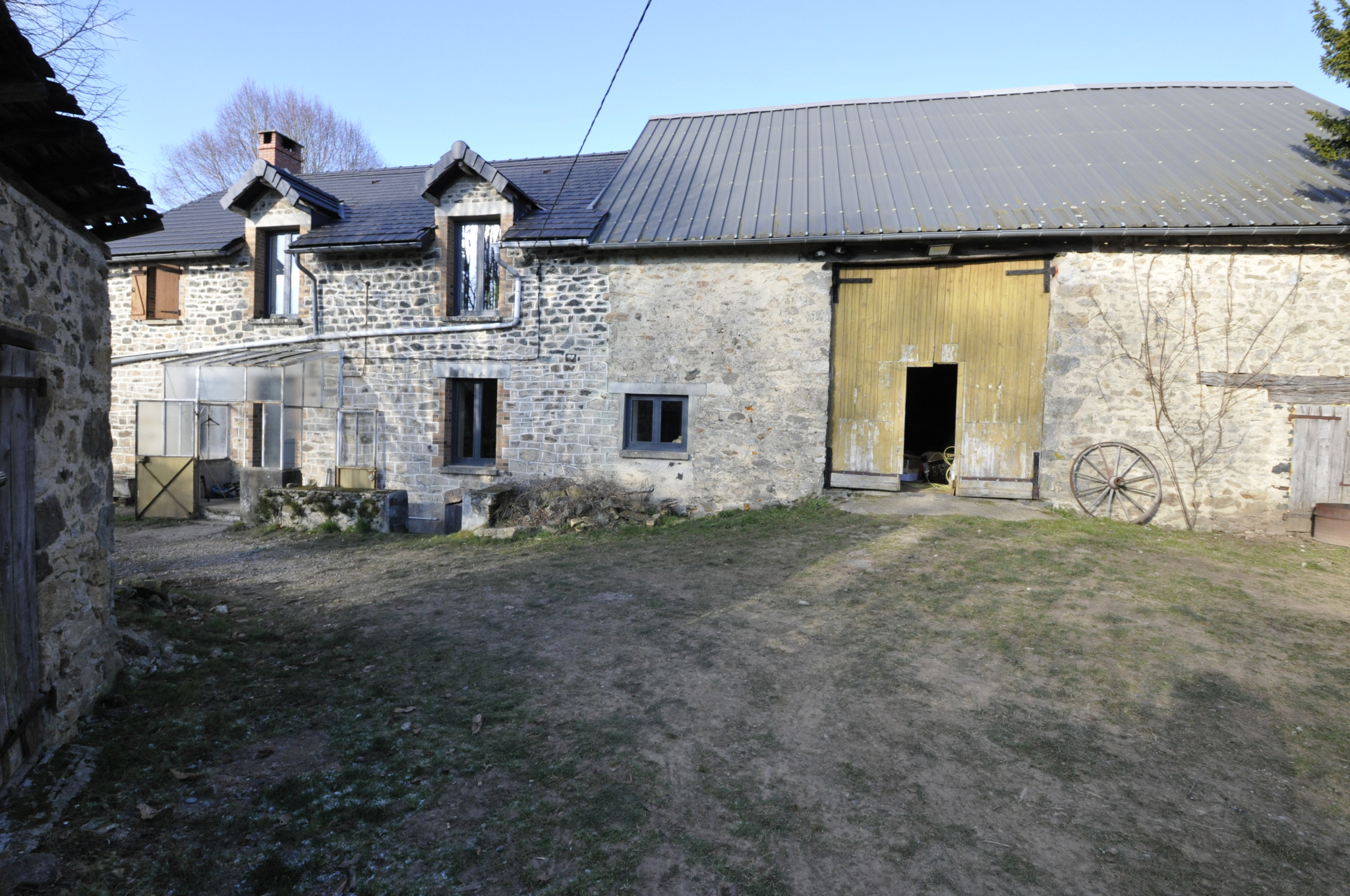 Propriété en Pierre avec Dépendances sur St paul — photo 3